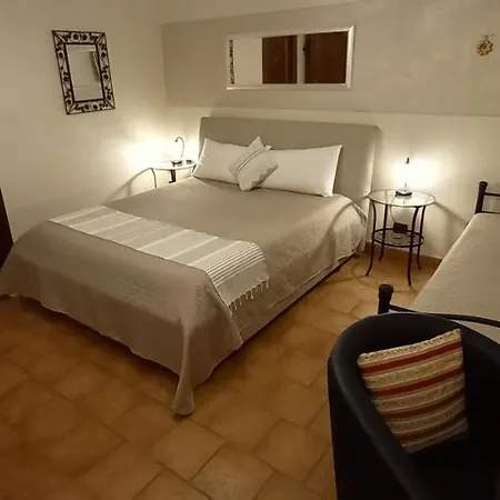 Laura Bed & Breakfast 4*