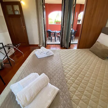 Laura Bed & Breakfast 2*