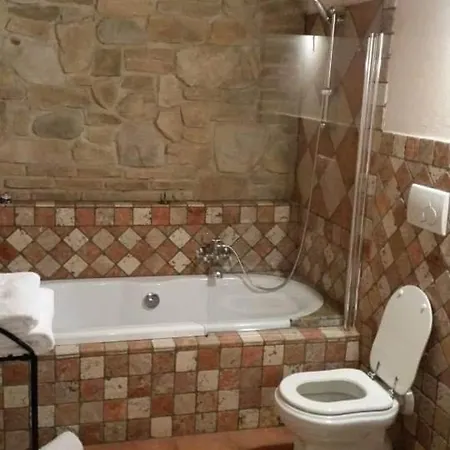 Laura Rooms&pool Bed & Breakfast Fossano
