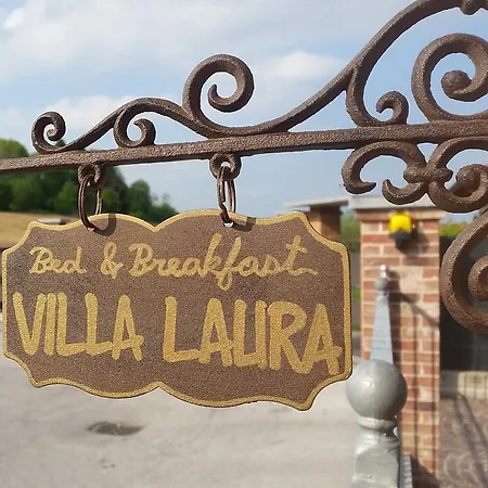 Laura Bed & Breakfast 2*